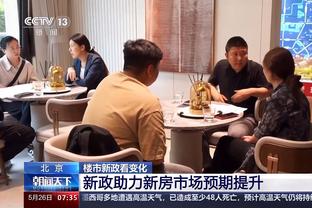 记者：右脚受伤疼痛，拉比奥特尝试恢复合练但没能做到